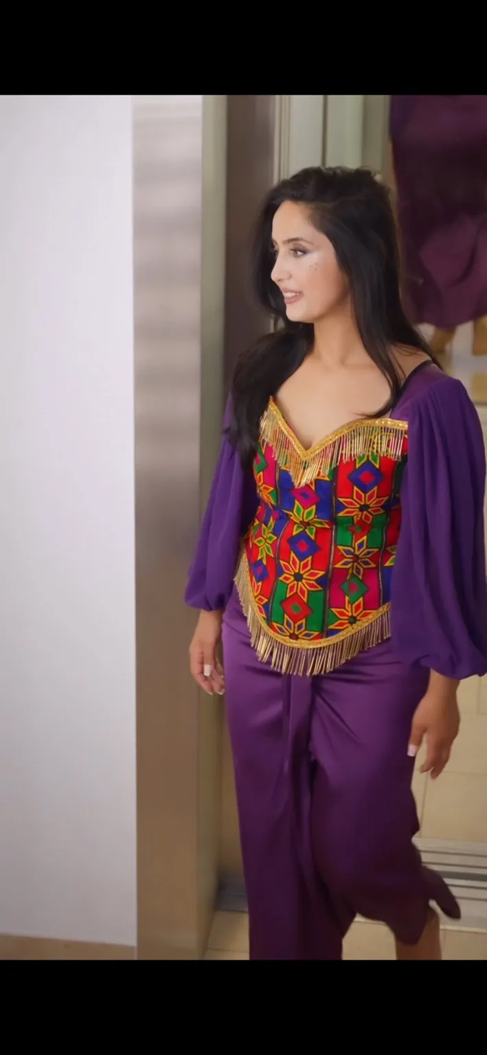 Royal Violet – violetter afghanischer Zweiteiler mit goldenen Fransen